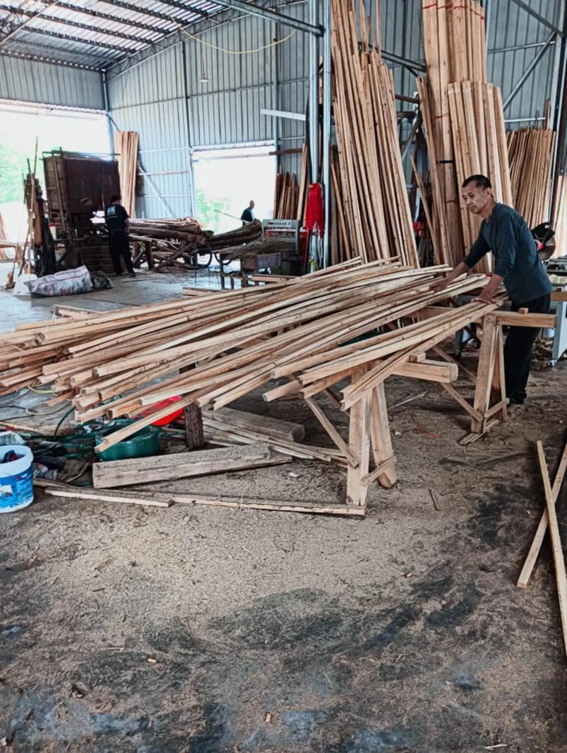 杉木條木材加工 傳統(tǒng)工藝與現(xiàn)代應(yīng)用